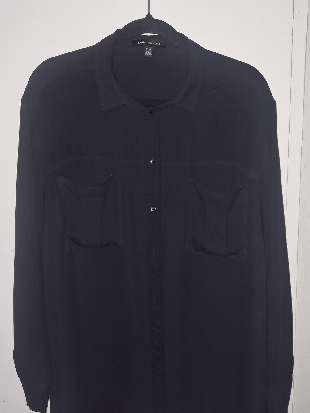 Jones New York Black Long-Sleeve Button-Up Shirt